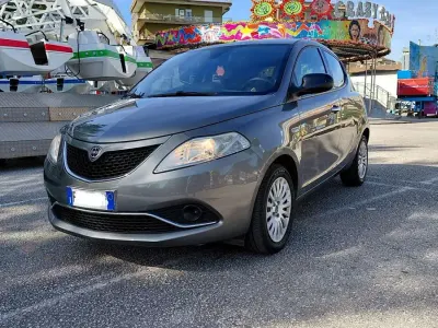 Usata Lancia Ypsilon 69 CV (50 kW) 2018 Utilitaria