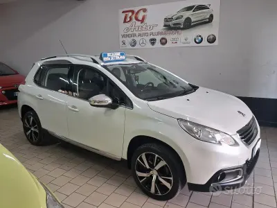 Usata Peugeot 2008 Allure 115 CV (84 kW) 2014 Bianco SUV