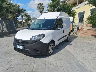 Usata Fiat Doblò 120 CV (88 kW) 2019 Bianco Monovolume