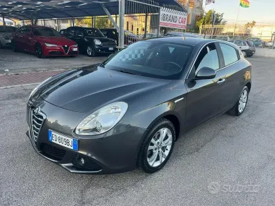 Occasion Alfa Romeo Giulietta Distinctive 105 ch (77 kW) 2010 Gris Citadine