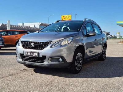 Usata Peugeot 2008 Active 82 CV (60 kW) 2016 Grigio artense SUV