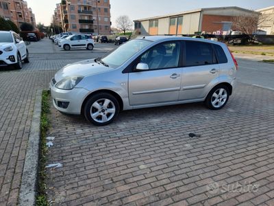 usata Ford Fiesta 1.4 tdci 68cv neopatentati