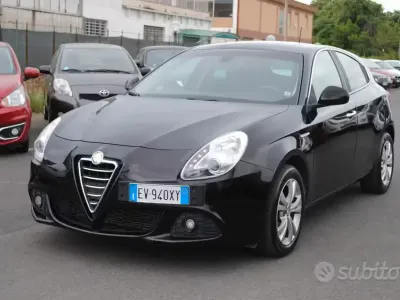 Second-hand Alfa Romeo Giulietta 105 CP (77 kW) 2013 Negru Hatchback