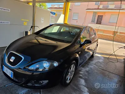Usata Seat Leon Sport 105 CV (77 kW) 2008 Nero Utilitaria