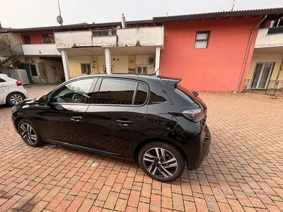 Usata Peugeot 208 102 CV (75 kW) 2023 Nero Utilitaria