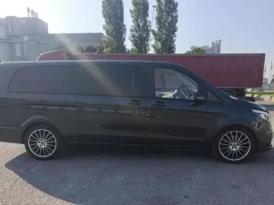 Usata Mercedes 300 Premium 239 CV (175 kW) 2020 Monovolume