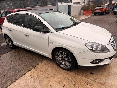 Usata Lancia Delta Gold 120 CV (88 kW) 2014 Bianco Utilitaria