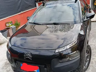 Usata Citroën C4 Cactus 99 CV (72 kW) 2015 Nero Utilitaria