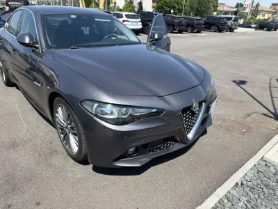 Usata Alfa Romeo Giulia Business Launch Edition 150 CV (110 kW) 2016 Grigio Berlina