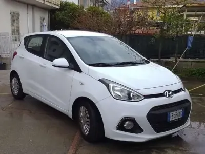 Używany Hyundai i10 67 KM (49 kW) 2015 Biały Hatchback