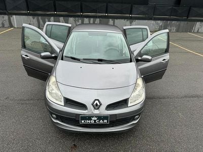 Usata Renault Clio II Dynamique 75 CV (55 kW) 2009 Grigio Berlina