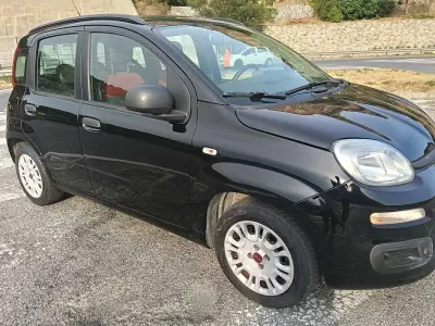 Usata Fiat Panda Young 69 CV (50 kW) 2015 Nero Utilitaria
