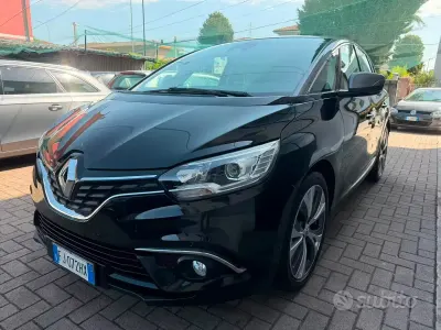 Usata Renault Scénic III Intens 110 CV (80 kW) 2017 Nero Monovolume