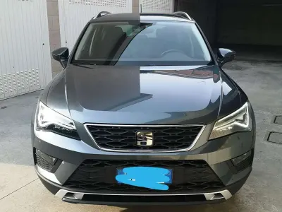 Usata Seat Ateca 116 CV (85 kW) 2016 Grigio SUV