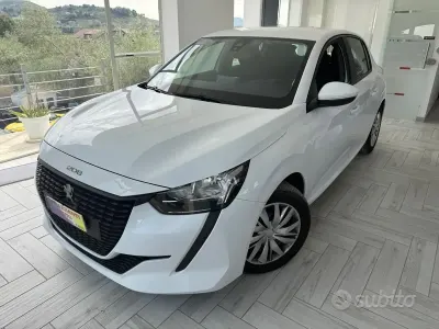 Usata Peugeot 208 Allure 102 CV (75 kW) 2022 Bianco Utilitaria