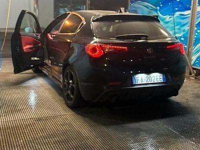 Usata Alfa Romeo Giulietta Quadrifoglio 240 CV (176 kW) 2015 Utilitaria