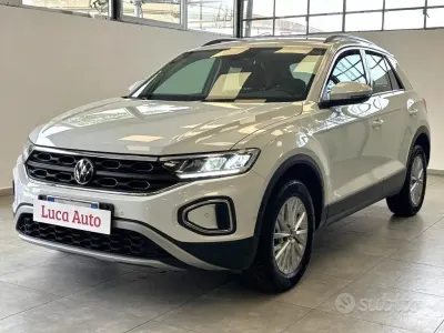 Usata VW T-Roc 110 CV (80 kW) 2023 Bianco SUV