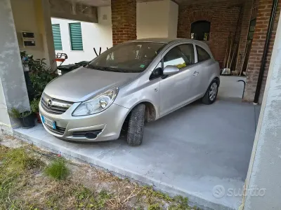 Usata Opel Corsa 60 CV (44 kW) 2009 Grigio Utilitaria