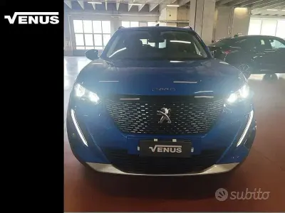 Usata Peugeot 2008 Allure 131 CV (96 kW) 2022 Blu SUV