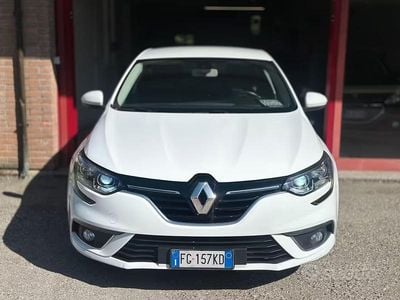 Usata Renault Mégane IV Zen 110 CV (80 kW) 2016 Bianco Berlina