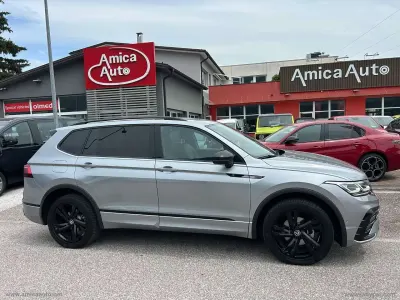 Usata VW Tiguan Allspace R-line 150 CV (110 kW) 2022 Grigio SUV