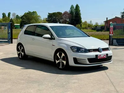 Usata VW Golf VII GTI 220 CV (161 kW) 2016 Bianco Coupé