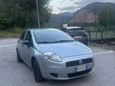 Usata Fiat Punto Classica 65 CV (47 kW) 2007 Grigio Utilitaria