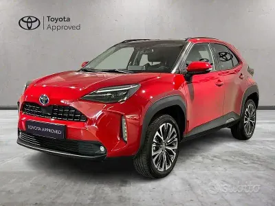 Usata Toyota Yaris Cross Lounge 116 CV (85 kW) 2023 Rosso SUV