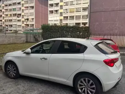 Usata Alfa Romeo Giulietta 120 CV (88 kW) 2015 Utilitaria