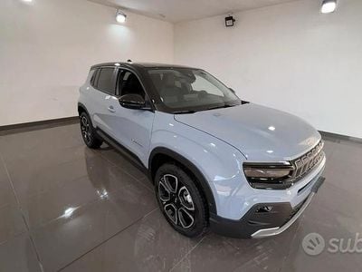 Nuova Jeep Avenger Summit 101 CV (74 kW) 2025 Grigio SUV