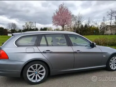 Usata BMW 318 Efficient Dynamics 143 CV (105 kW) 2010 Grigio Station wagon
