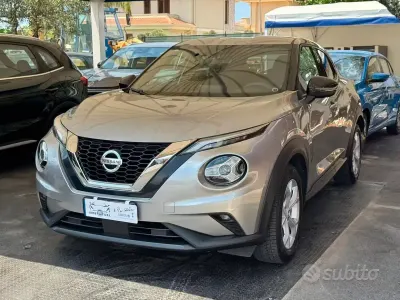 Usata Nissan Juke Acenta 117 CV (86 kW) 2020 Grigio SUV
