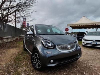 Usata Smart ForFour Prime 70 CV (51 kW) 2016 Grigio Utilitaria
