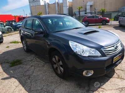 Usata Subaru Outback Trend 150 CV (110 kW) 2012 Nero Station wagon
