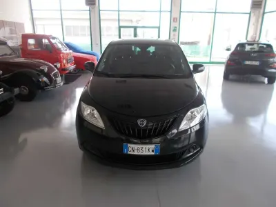 Usata Lancia Ypsilon Silver 69 CV (50 kW) 2023 Nero Utilitaria