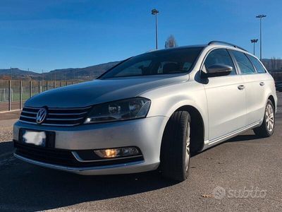 Usata VW Passat 140 CV (102 kW) 2011 Grigio Station wagon