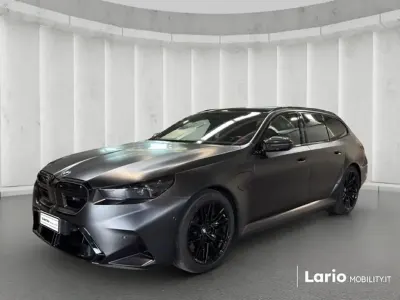 Usata BMW M5 Comfort Edition 727 CV (534 kW) 2025 Grigio Station wagon