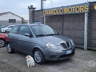 Usata Lancia Ypsilon 60 CV (44 kW) 2009 Blu Utilitaria