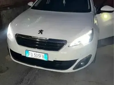 Usata Peugeot 308 120 CV (88 kW) 2016 Berlina