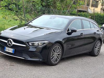Usata Mercedes CLA200 150 CV (110 kW) 2020 Nero Station wagon