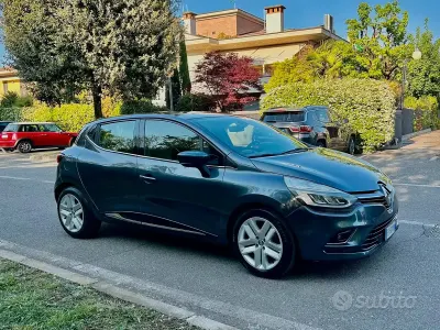 Usata Renault Clio IV Life 73 CV (53 kW) 2016 Grigio Berlina