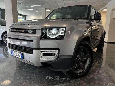 Usata Land Rover Defender SE Dynamic 200 CV (147 kW) 2022 Grigio SUV