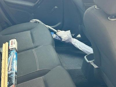 Usata Peugeot 208 82 CV (60 kW) 2017 Grigio Utilitaria