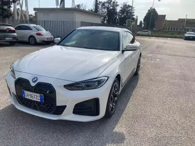 Usata BMW i4 M Sport 105 kW (143 CV) 2022 Bianco Berlina