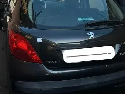 Usata Peugeot 207 88 CV (64 kW) 2009 Nero Utilitaria
