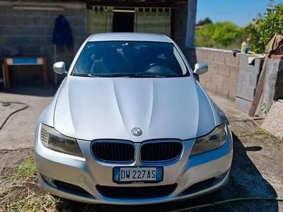 Begagnad BMW 320 Efficient Dynamics 177 HK (130 kW) 2009 Grå Sedan