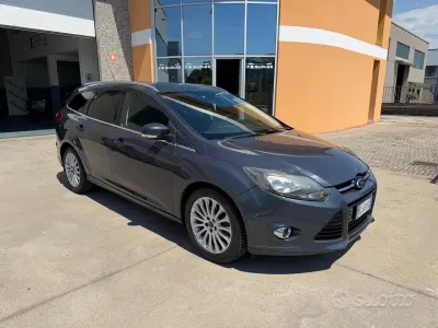 Usata Ford Focus Titanium 115 CV (84 kW) 2012 Grigio Station wagon
