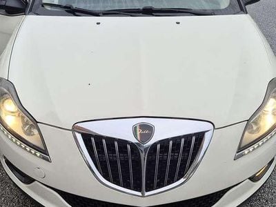 Usata Lancia Delta Platinum 165 CV (121 kW) 2010 Bianco Utilitaria