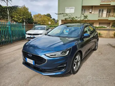 Usata Ford Focus Business Edition 120 CV (88 kW) 2022 Blu Station wagon