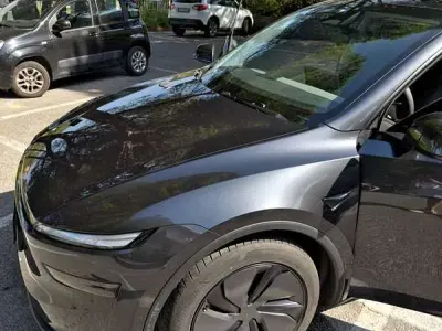Usata Tesla Model Y Long Range AWD 178 kW (243 CV) 2025 Grigio SUV